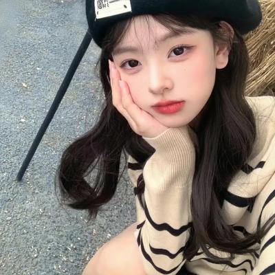 带子狼 在那双小手中